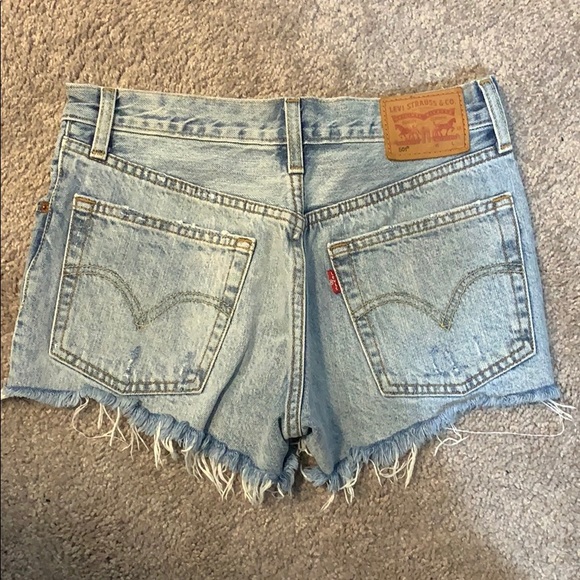 ❌ SOLD ❌ Levi 501 Shorts - Picture 2 of 3